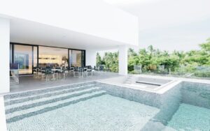 Villa/Mansion 4 11